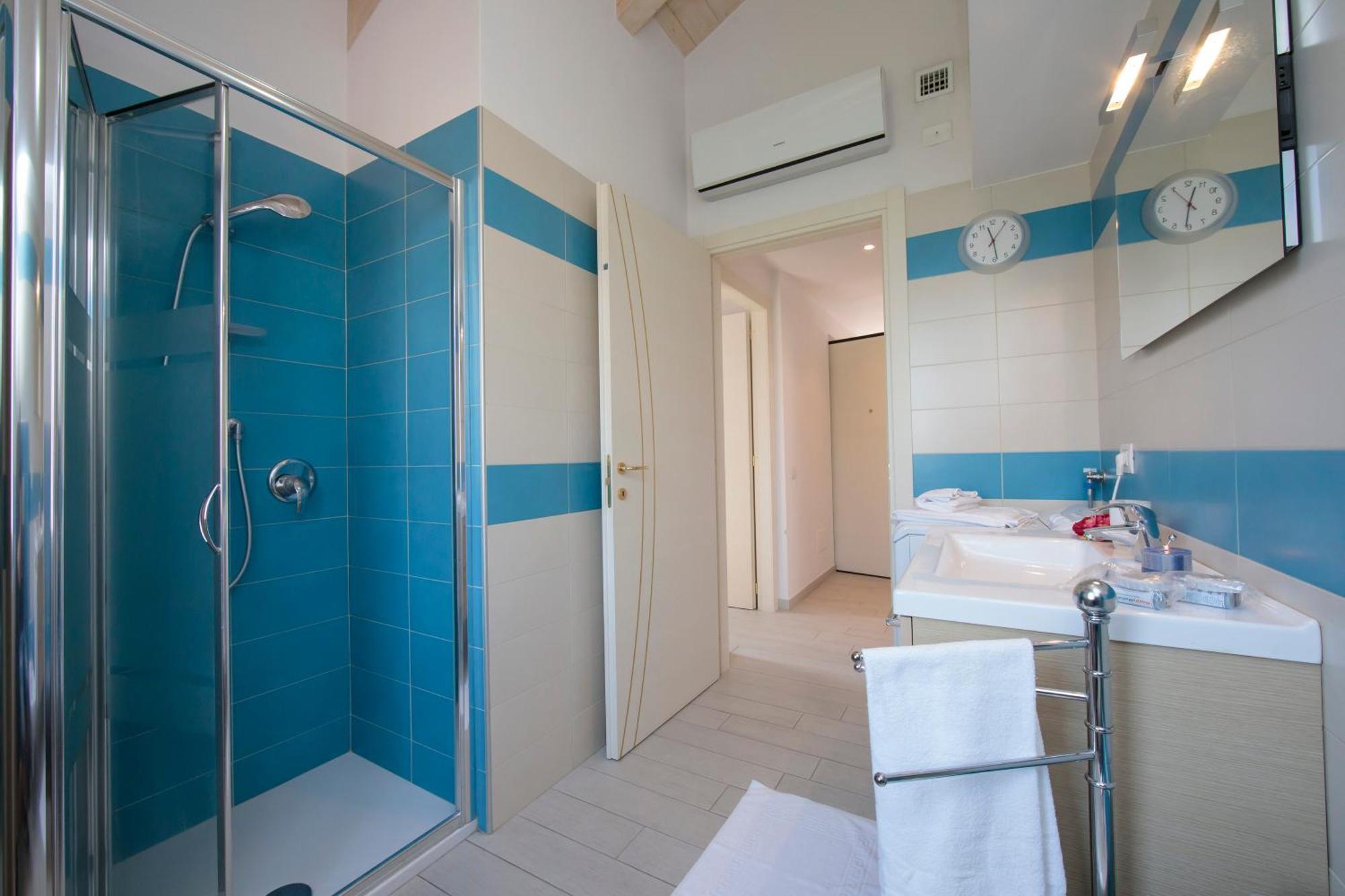 Silver Lake Apartment - Happy Rentals Angera Exterior foto
